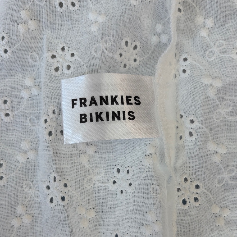 Frankies Bikinis x Sydney Sweeney Bardot Eyelet Flyaway Top White NWT Size L - Picture 12 of 15